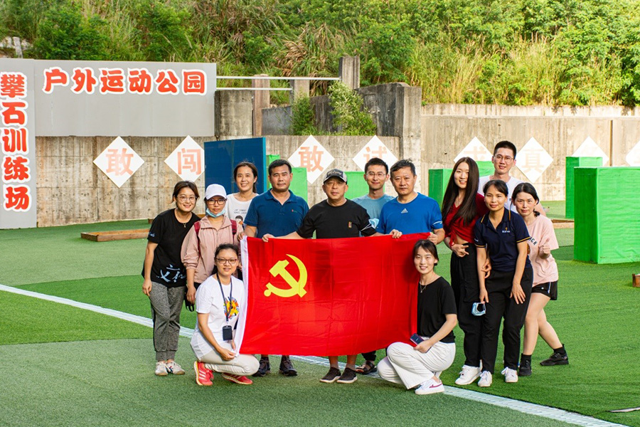 人文社会科学学院“庆七一 迎校庆”校园长跑
